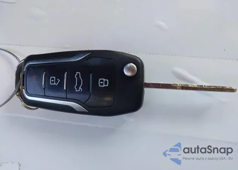 2014 Ford Focus Se z USA, uszkodzony, nr VIN 1FADP3F22EL161808